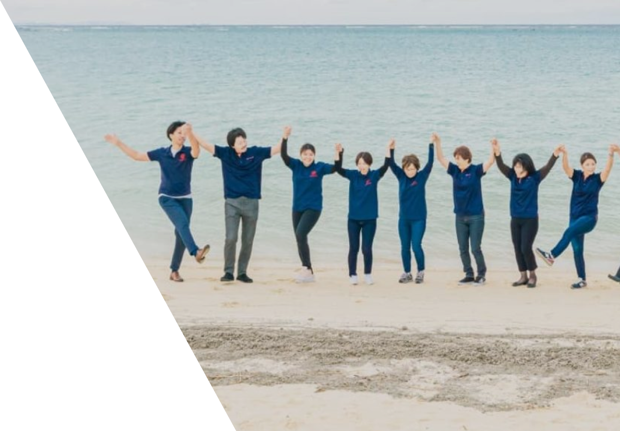 スタッフの集合写真